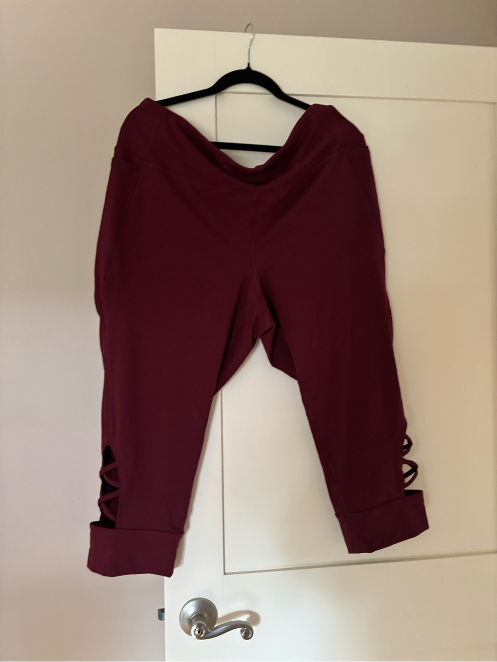 Maroon Cropped Leggings with Side Lattice Detail